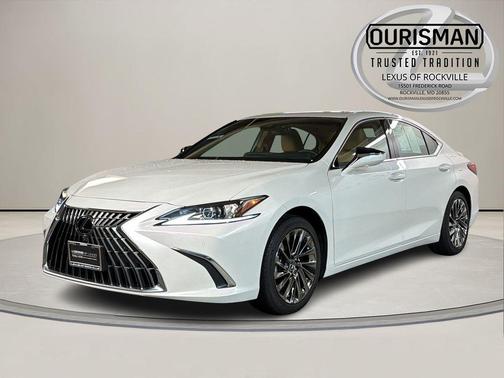 Eminent White Pearl 2025 Lexus ES 300h Luxury