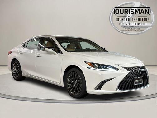 Eminent White Pearl 2025 Lexus ES 300h Luxury