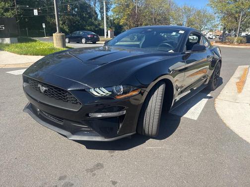 2021 Ford Mustang EcoBoost