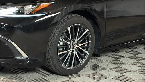 2024 Lexus ES 350 Base
