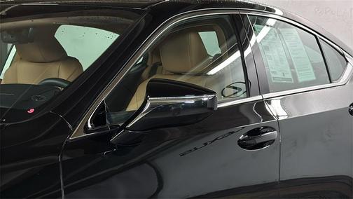 2023 Lexus ES 300h Luxury