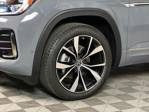 2024 Volkswagen Atlas Cross Sport 2.0T SEL Premium