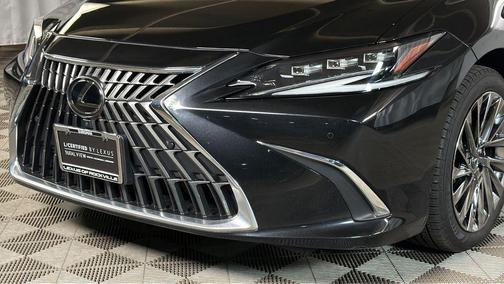 2024 Lexus ES 350 Ultra Luxury