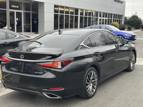 2024 Lexus ES 350 Ultra Luxury