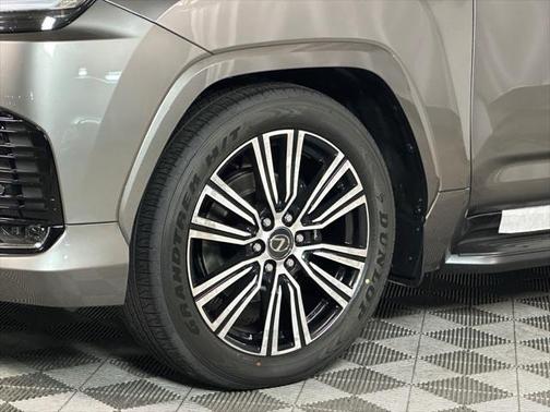 2025 Lexus LX 600 Luxury