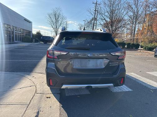 2022 Subaru Outback Touring XT