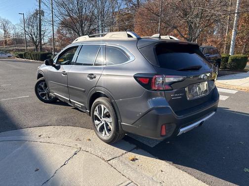 2022 Subaru Outback Touring XT