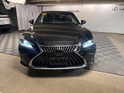 2024 Lexus ES 250 Base