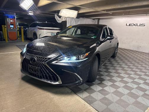 2024 Lexus ES 250 Base