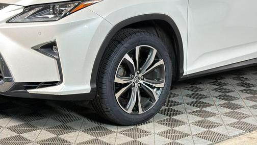 Eminent White Pearl 2018 Lexus RX 350L Premium