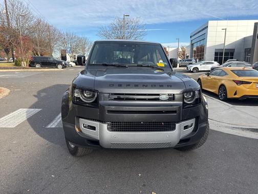 2024 Land Rover Defender 110 P500 SE