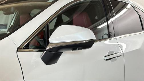 2025 Lexus NX 450h+ Luxury