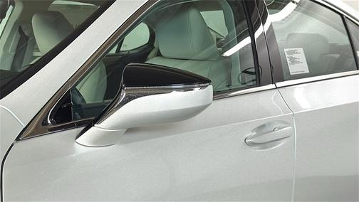 2025 Lexus ES 350 Base