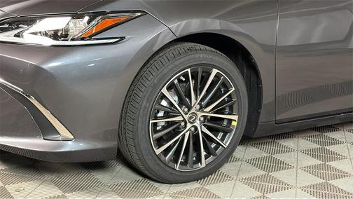 2025 Lexus ES 350 Base