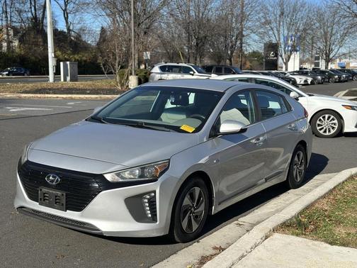 2017 Hyundai IONIQ Hybrid SEL