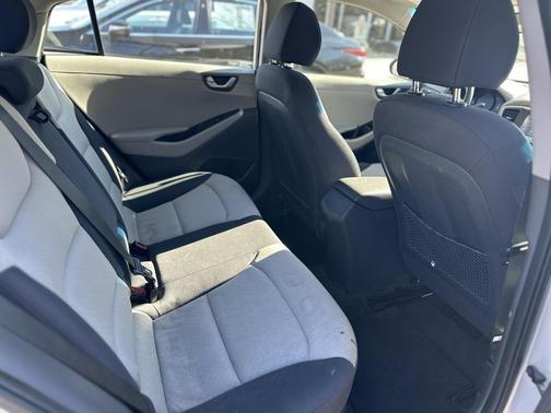 2017 Hyundai IONIQ Hybrid SEL