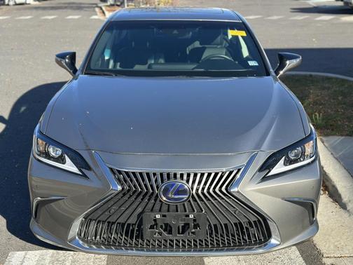 2021 Lexus ES 300h Base