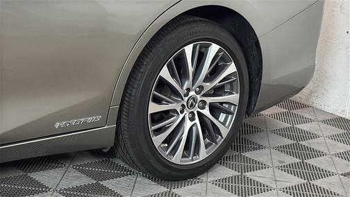 2021 Lexus ES 300h Base