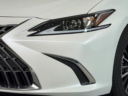 2025 Lexus ES 350 Base