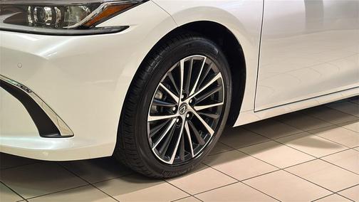 2025 Lexus ES 350 Base