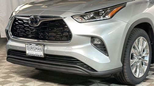 Celestial Silver Metallic 2023 Toyota Highlander Limited