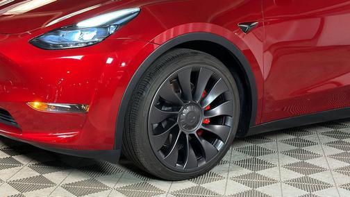 2024 Tesla Model Y Performance Dual Motor All-Wheel Drive