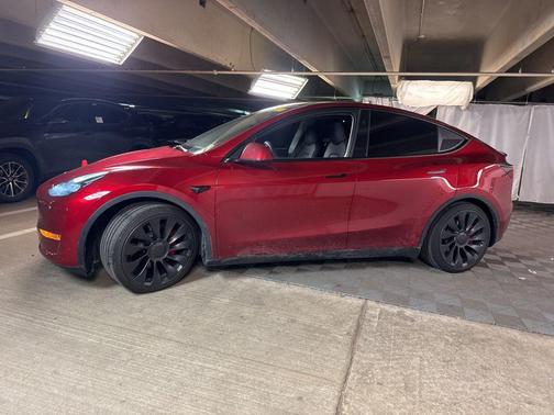 2024 Tesla Model Y Performance Dual Motor All-Wheel Drive