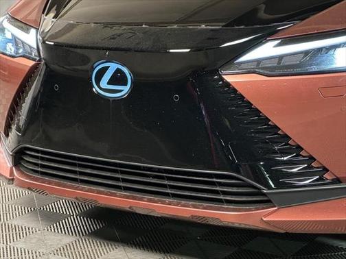 2025 Lexus RZ 450e Premium