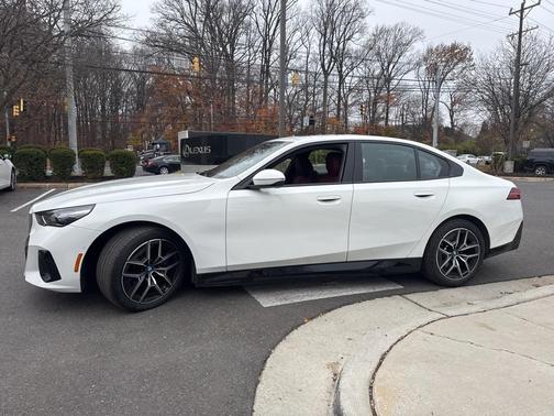 2024 BMW i5 eDrive40