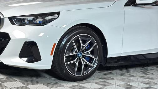 2024 BMW i5 eDrive40