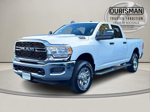 2023 RAM 3500 Tradesman Crew Cab 4x4 6'4' Box