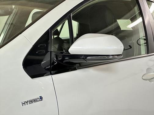 2019 Toyota Prius XLE