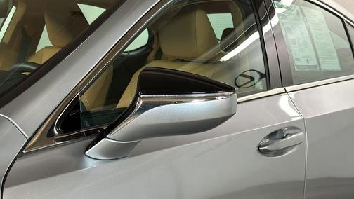 2022 Lexus ES 350 Base