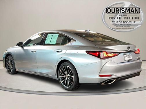 2022 Lexus ES 350 Base