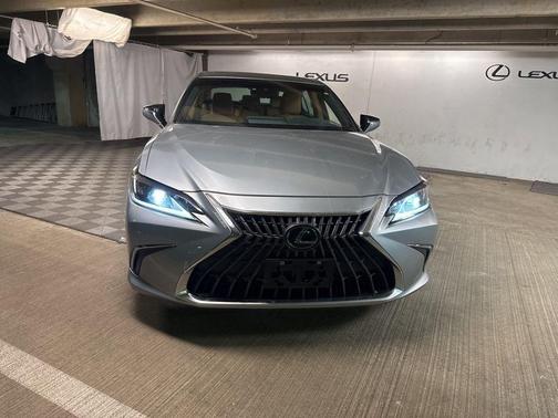 2022 Lexus ES 350 Base