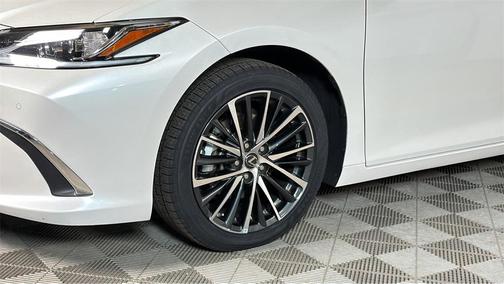 2024 Lexus ES 350 Base