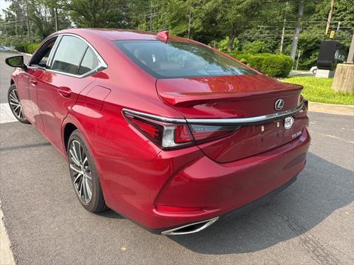 2023 Lexus ES 350 Base