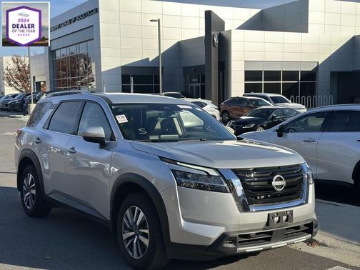2024 Nissan Pathfinder SL 4WD