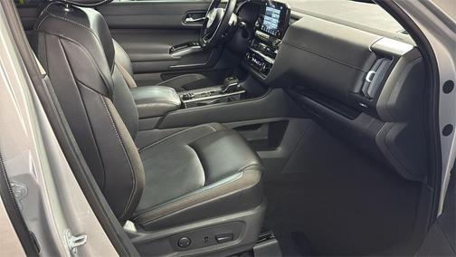 2024 Nissan Pathfinder SL 4WD