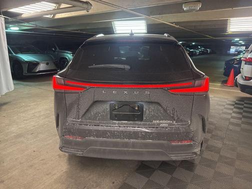 2022 Lexus NX 450h+ Luxury