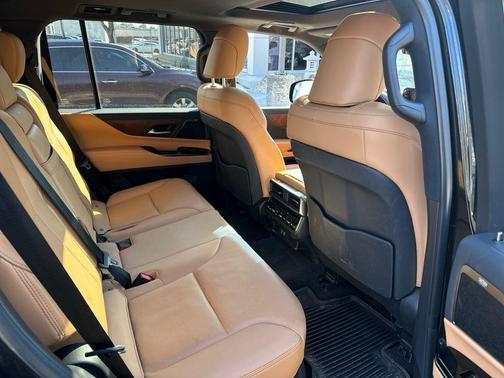 2023 Lexus LX 600 Premium