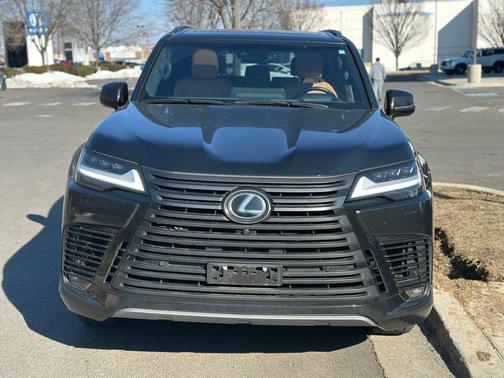 2023 Lexus LX 600 Premium