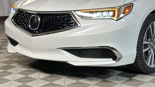 Platinum White Pearl 2020 Acura TLX Technology