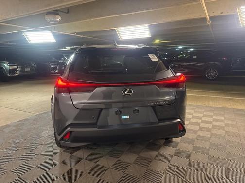 2025 Lexus UX 300h Premium