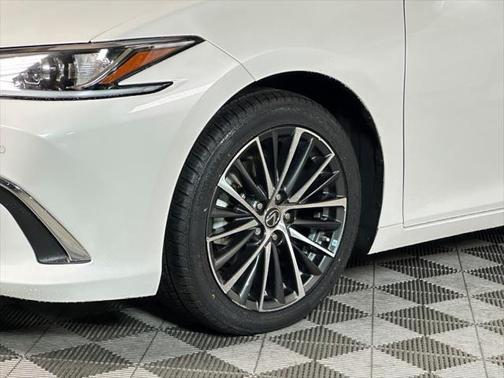 2023 Lexus ES 350 Base