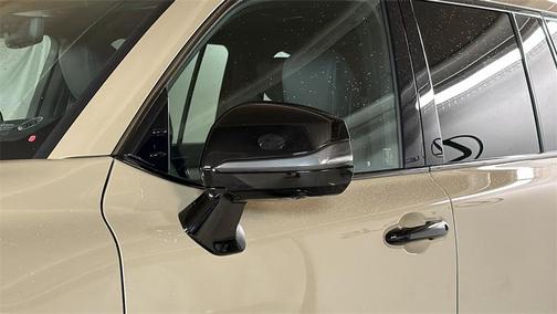 2025 Lexus LX 700h Overtrail