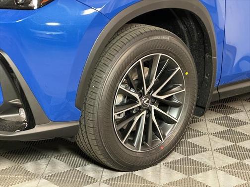 2025 Lexus NX 350h Premium