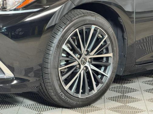2024 Lexus ES 350 Base