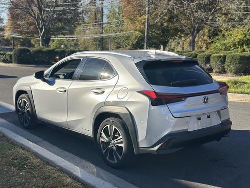 2019 Lexus UX 250h Base