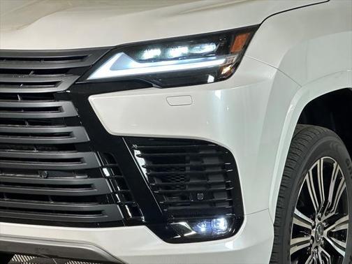 2025 Lexus LX 600 Luxury